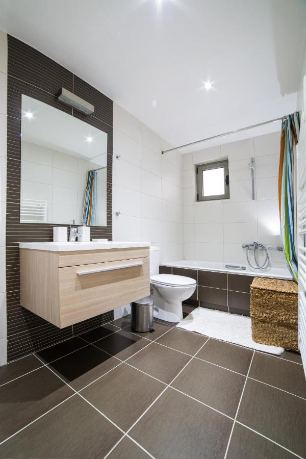 Lovely New Βuild Flat Near Metro - Free Parking Atena Exterior foto